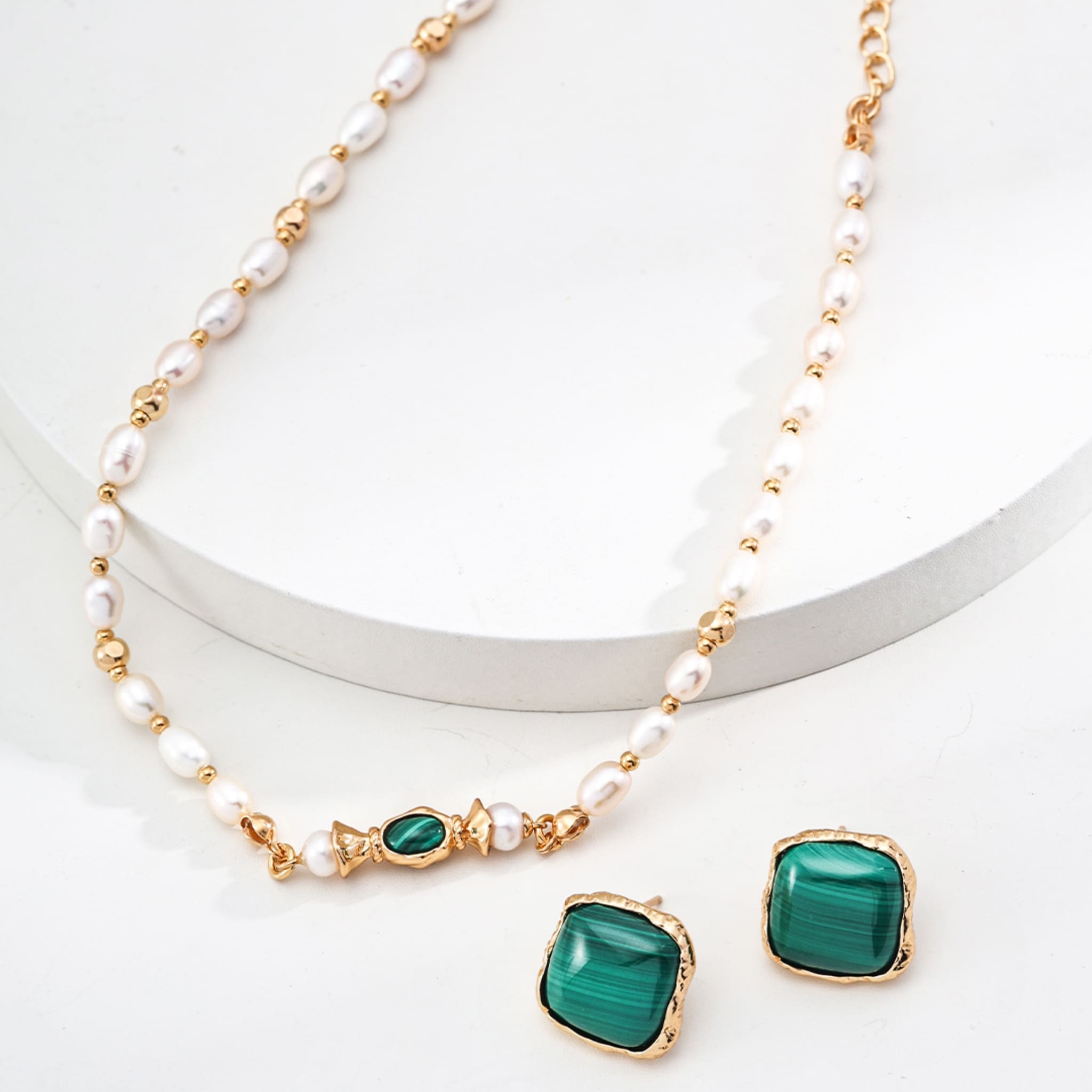 Lustrous Peacock Necklace