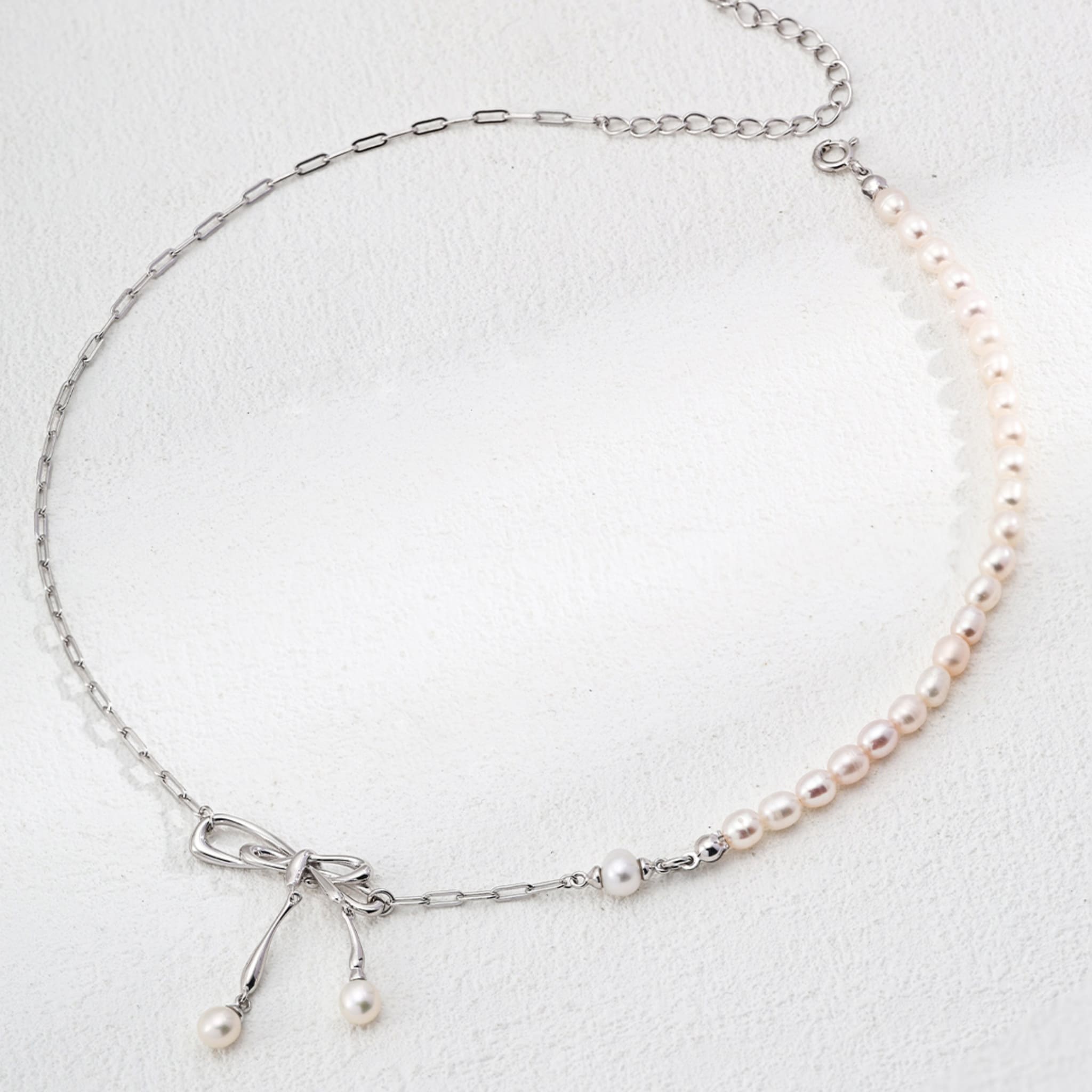 Bow-Tie Pearl Necklace