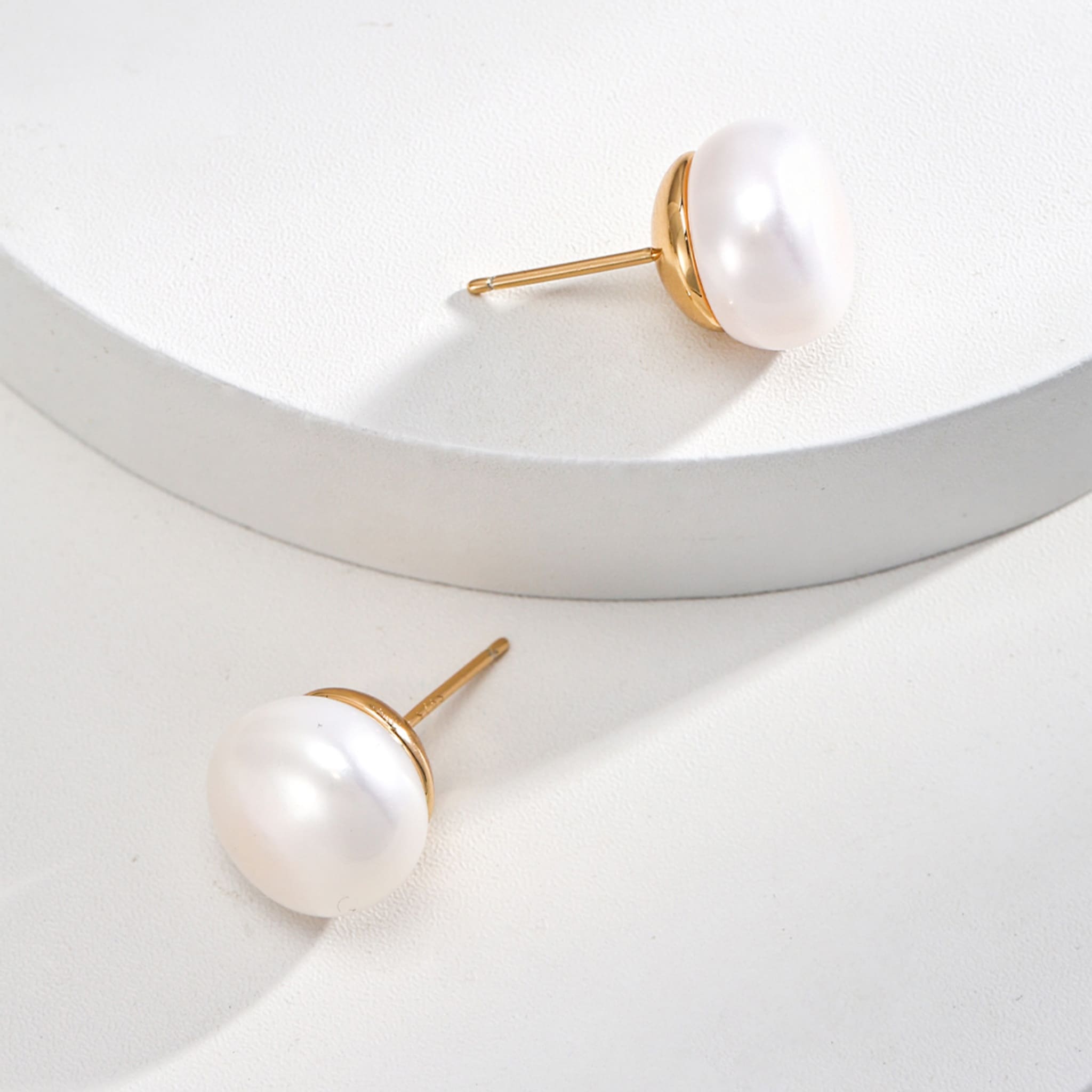 Classic Pearl Studs