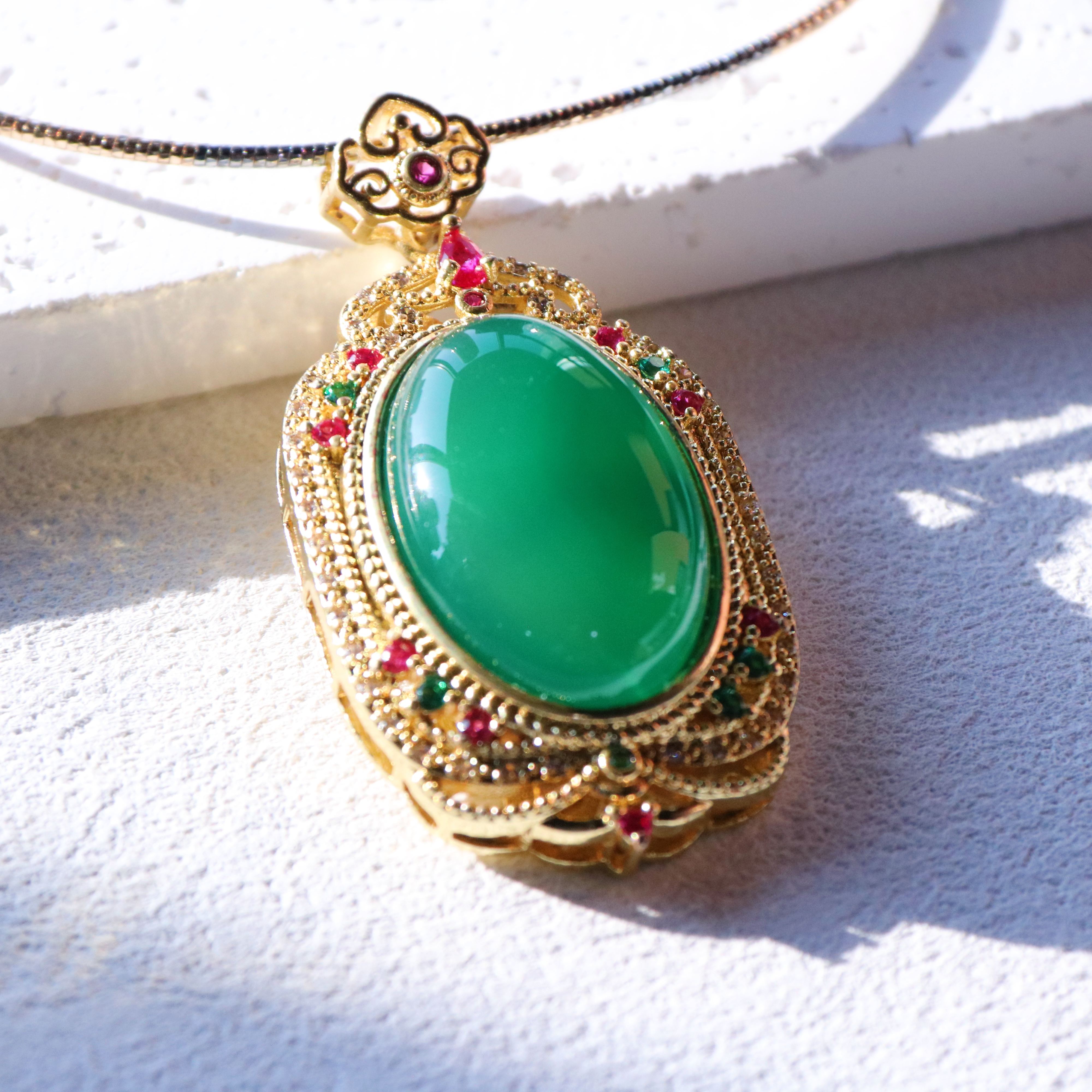 Green Chalcedony Pendant-4