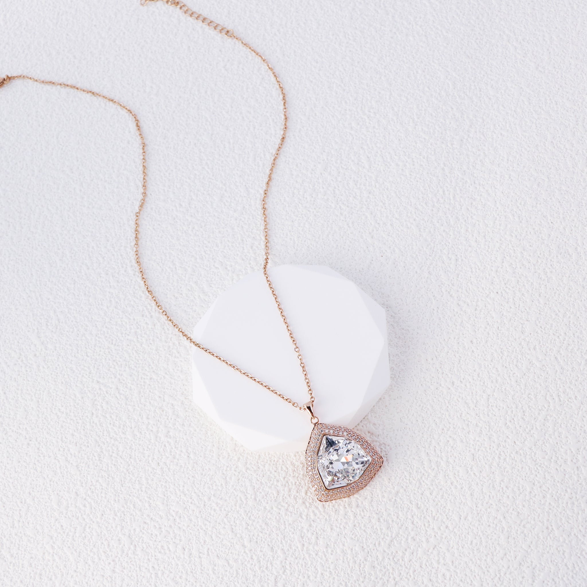 Handcrafted Austrian Crystal Necklace for Modern Elegant Looks-3