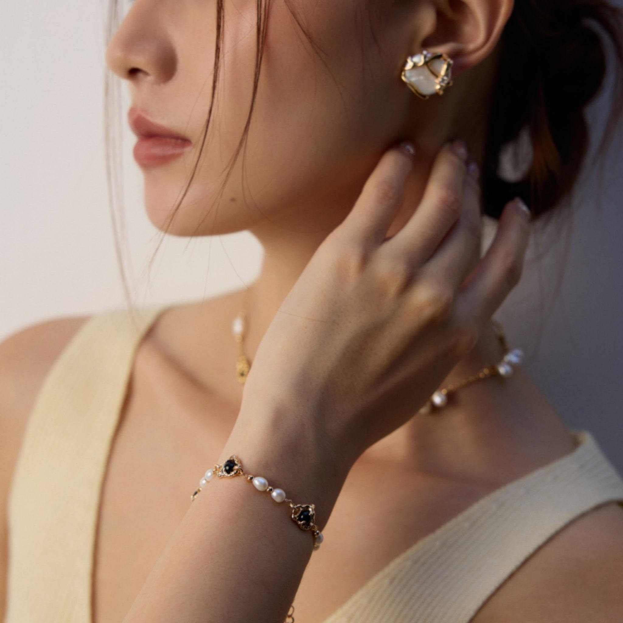 Handcrafted Natural Pearl Earrings with Zircon for Unique Elegant Style-4