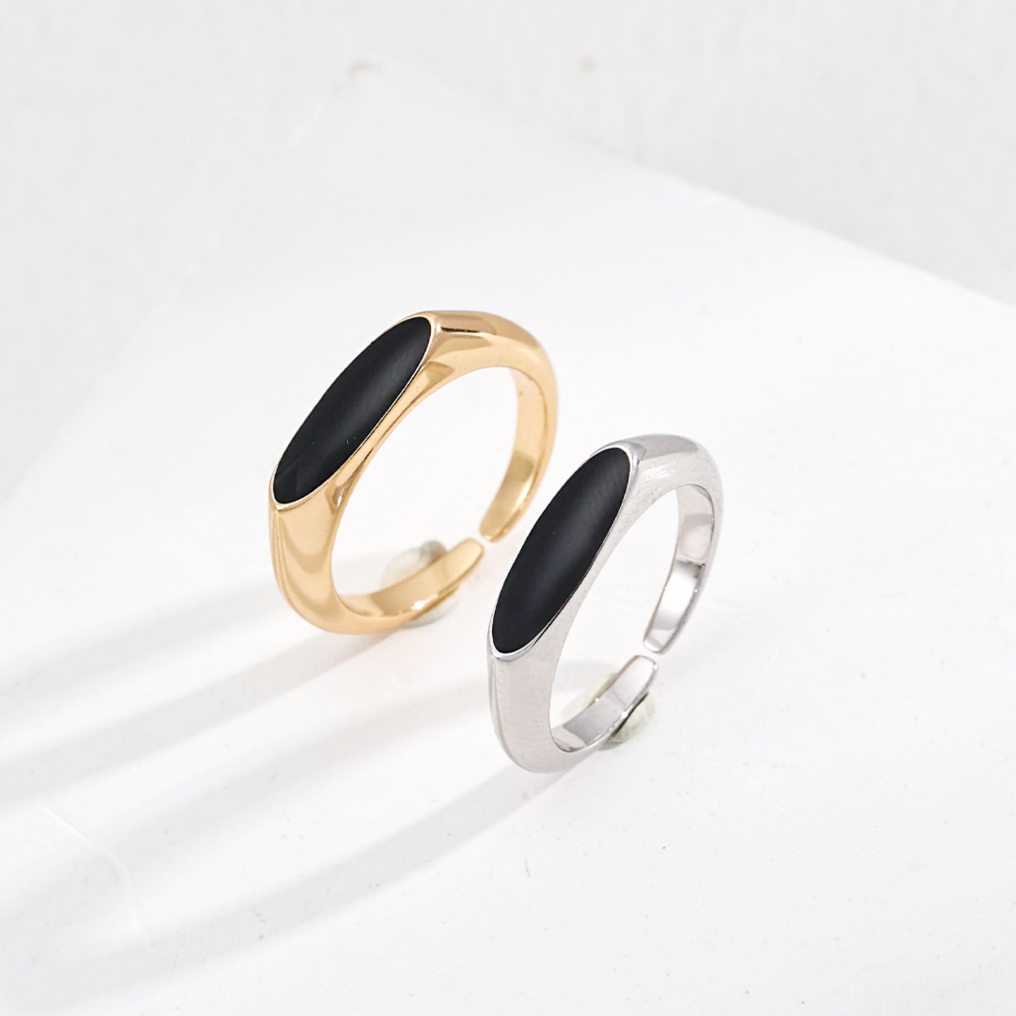 Midnight Minimal Ring