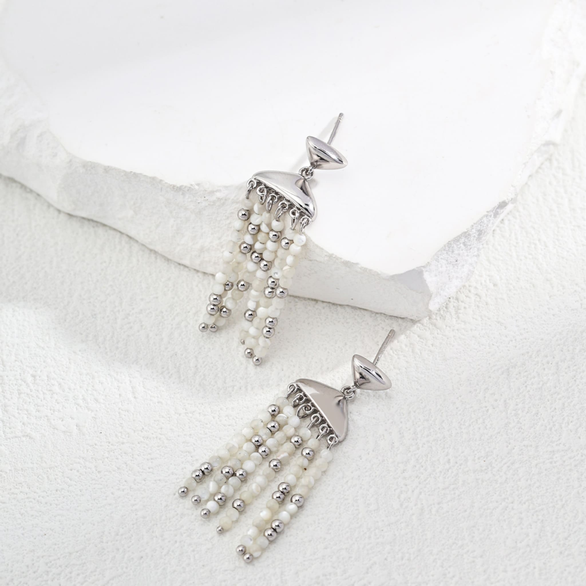 Romantic Silver Shell Earrings for Sweet Girls Spring Style-4