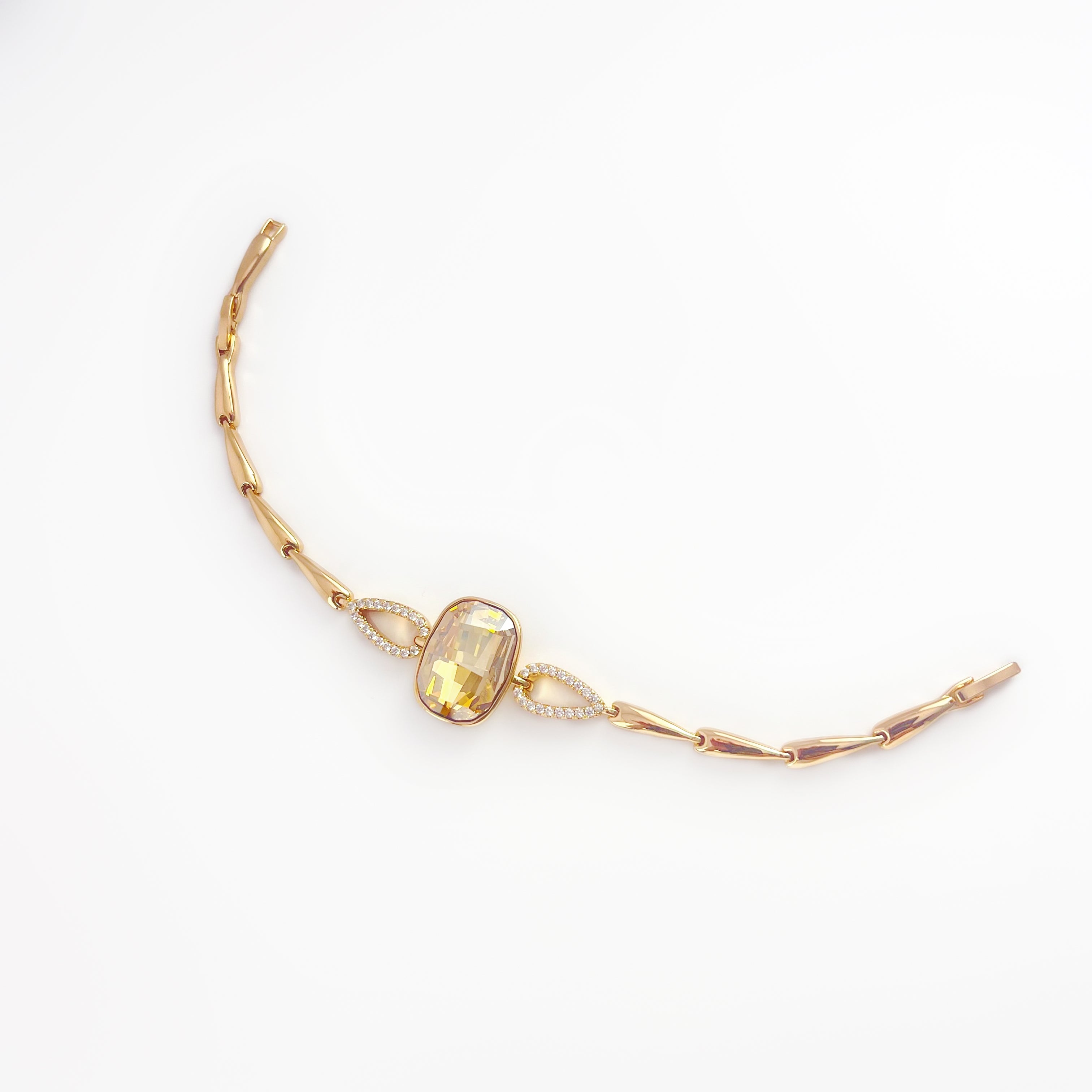 Lustrous Core Bracelet