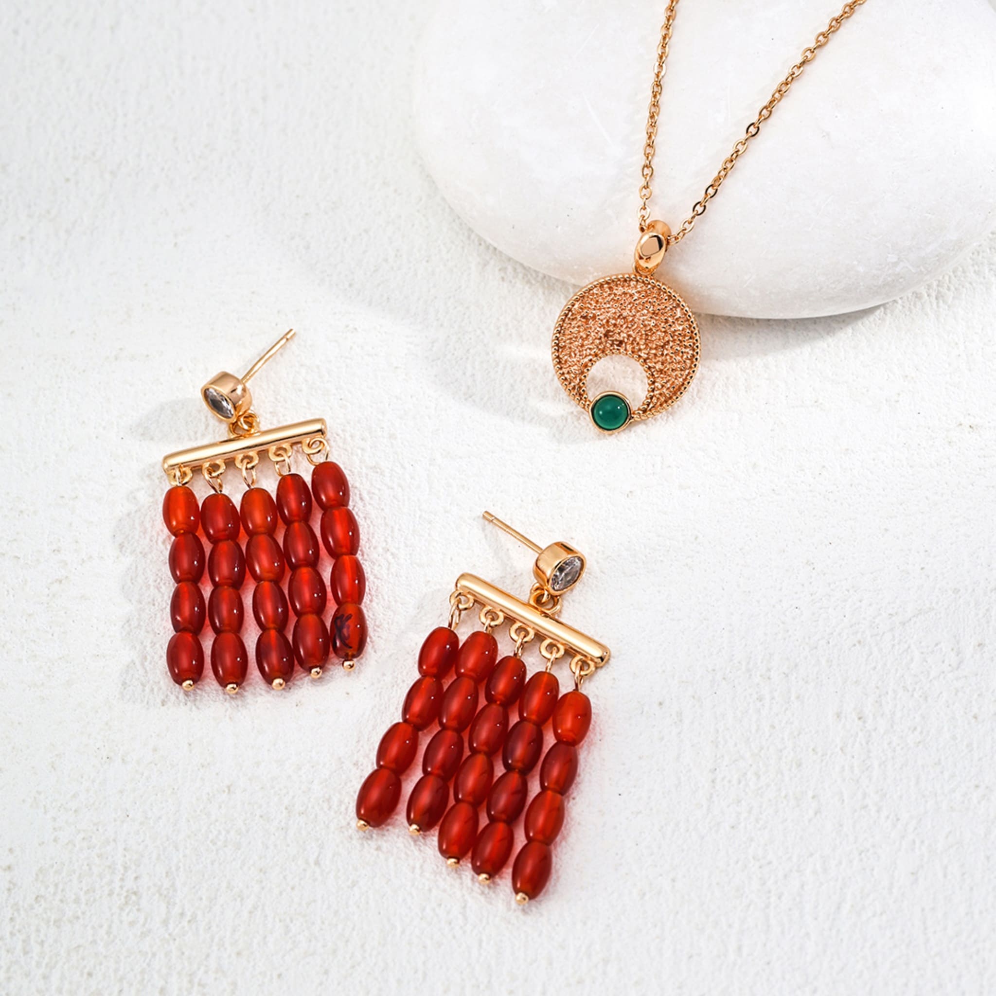 Affordable Red Agate Vintage Gold Earrings for Spring Summer Look-4