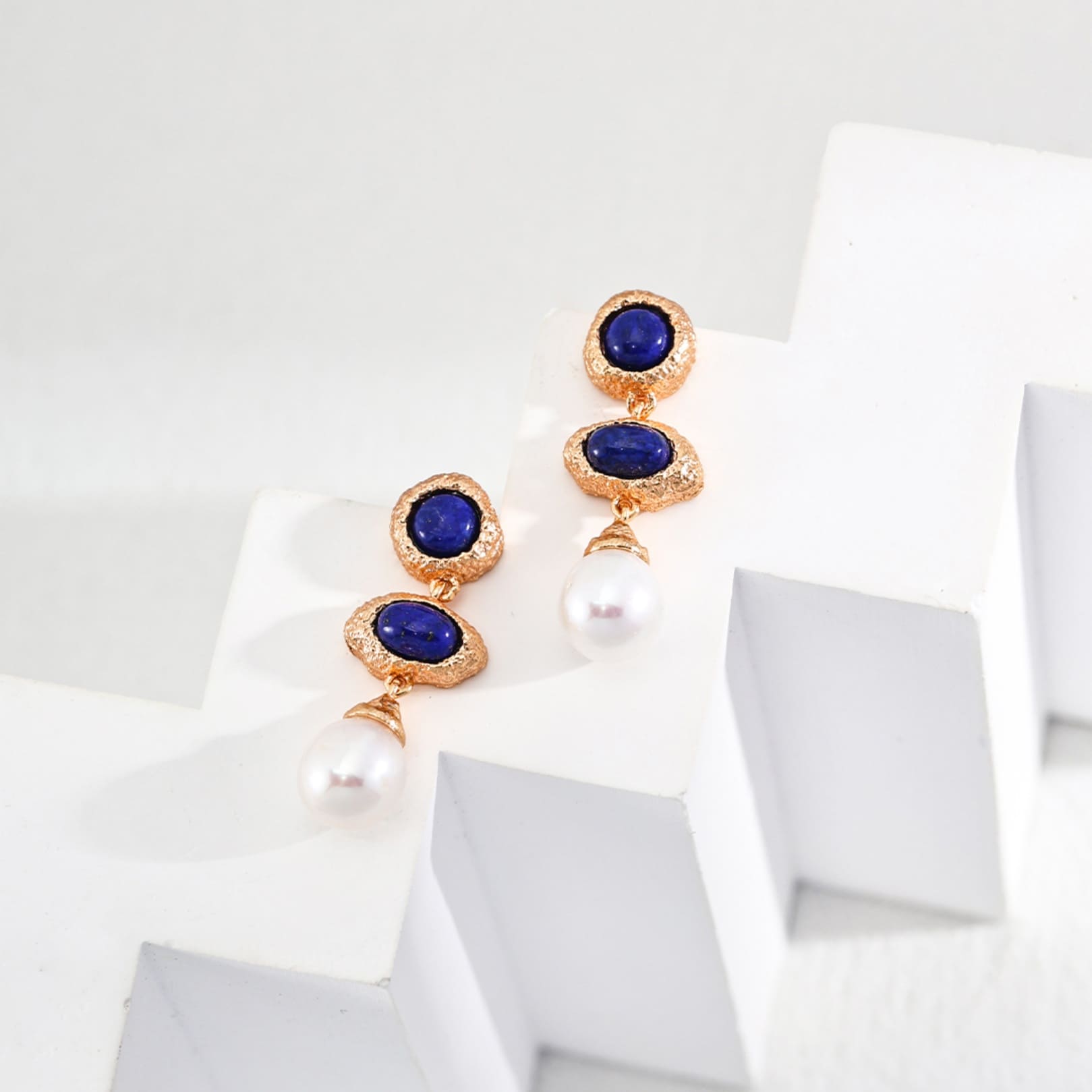 Artful Blue Lapis Lazuli Earrings for Elegant Everyday Looks-5