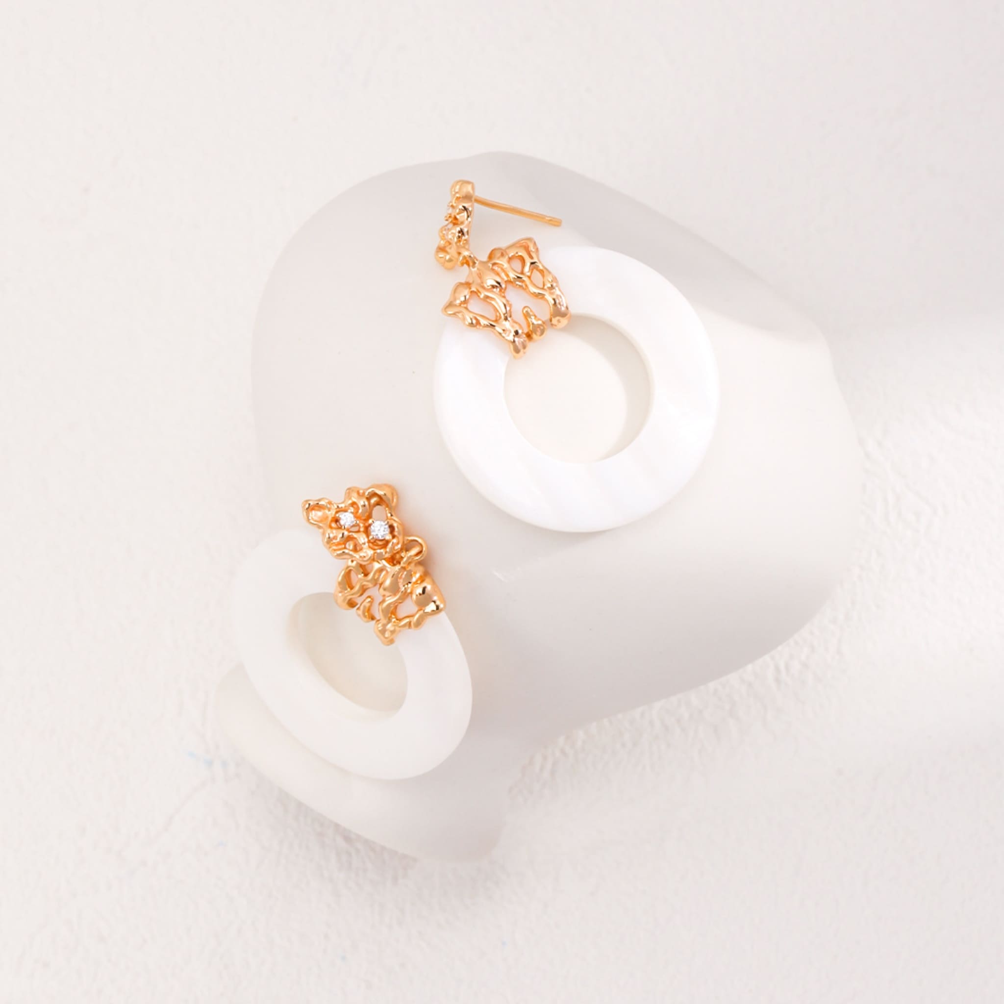 Coastal Gold Seashell Earrings  Minimalist Summer Jewelry for Women-1