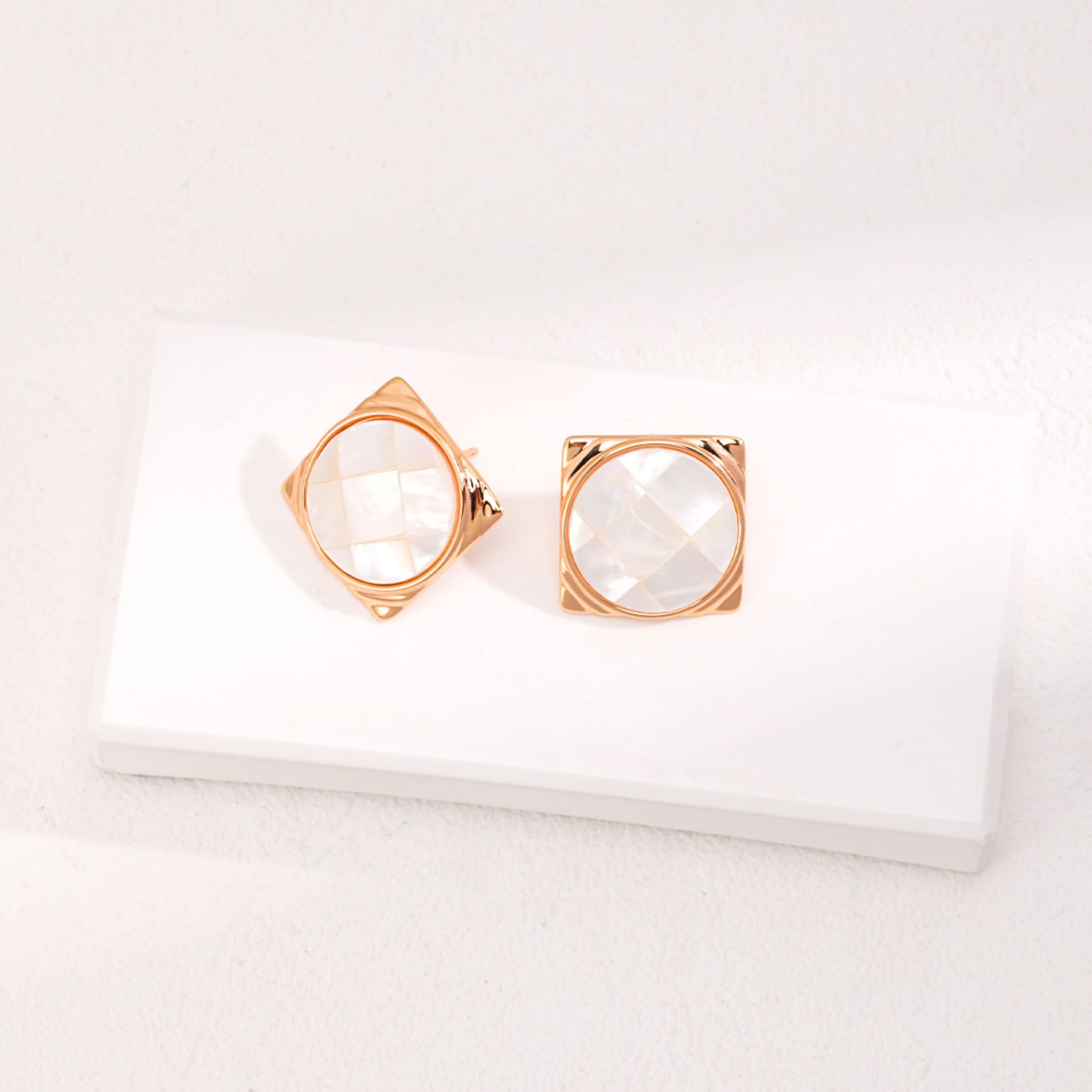 Coastal Gold Seashell Earrings  Minimalist Summer Jewelry for Women-2