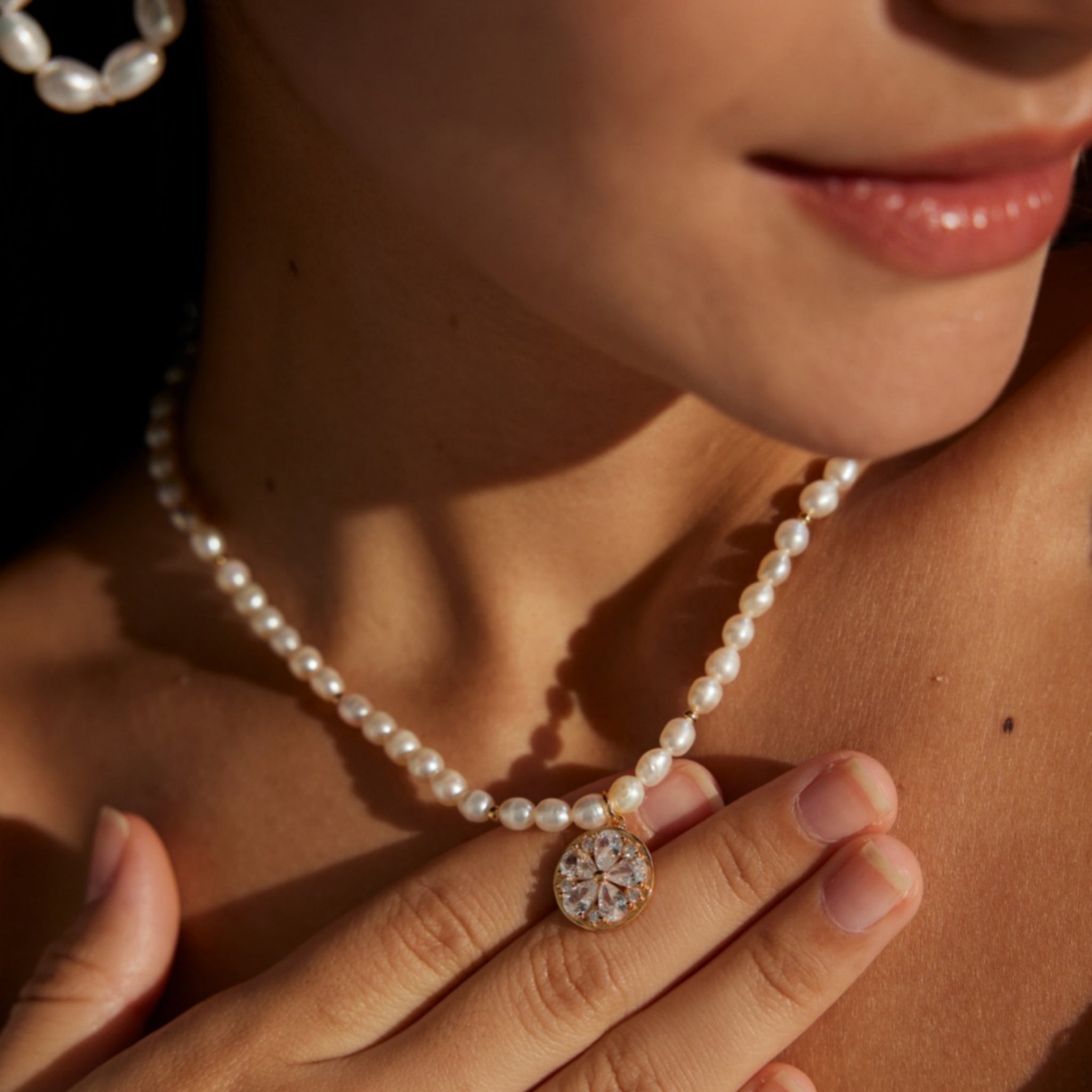 Modern Chic 18K Gold Pearl Necklace for Daily Elegance