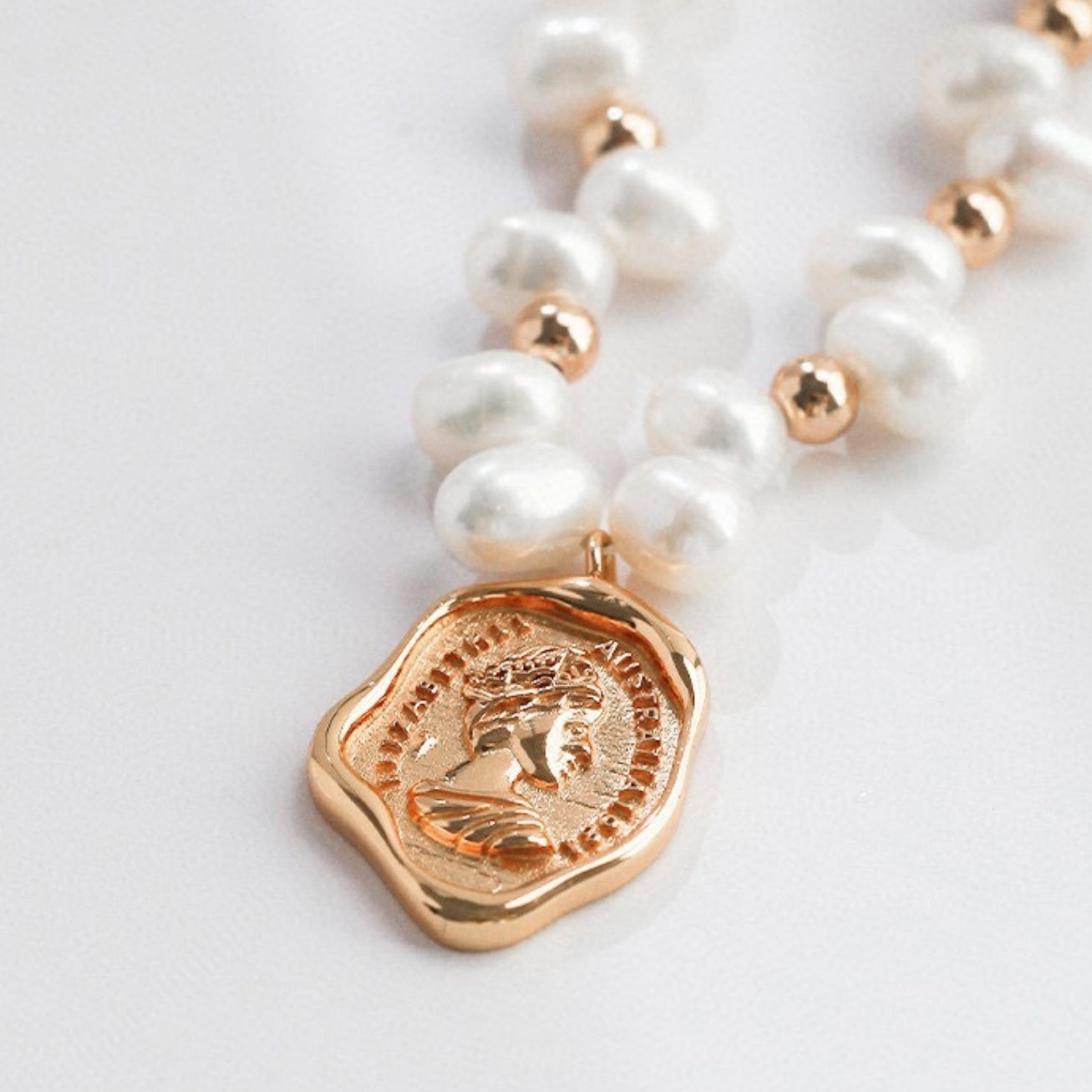 The Empress Seal Natural Pearls Necklace