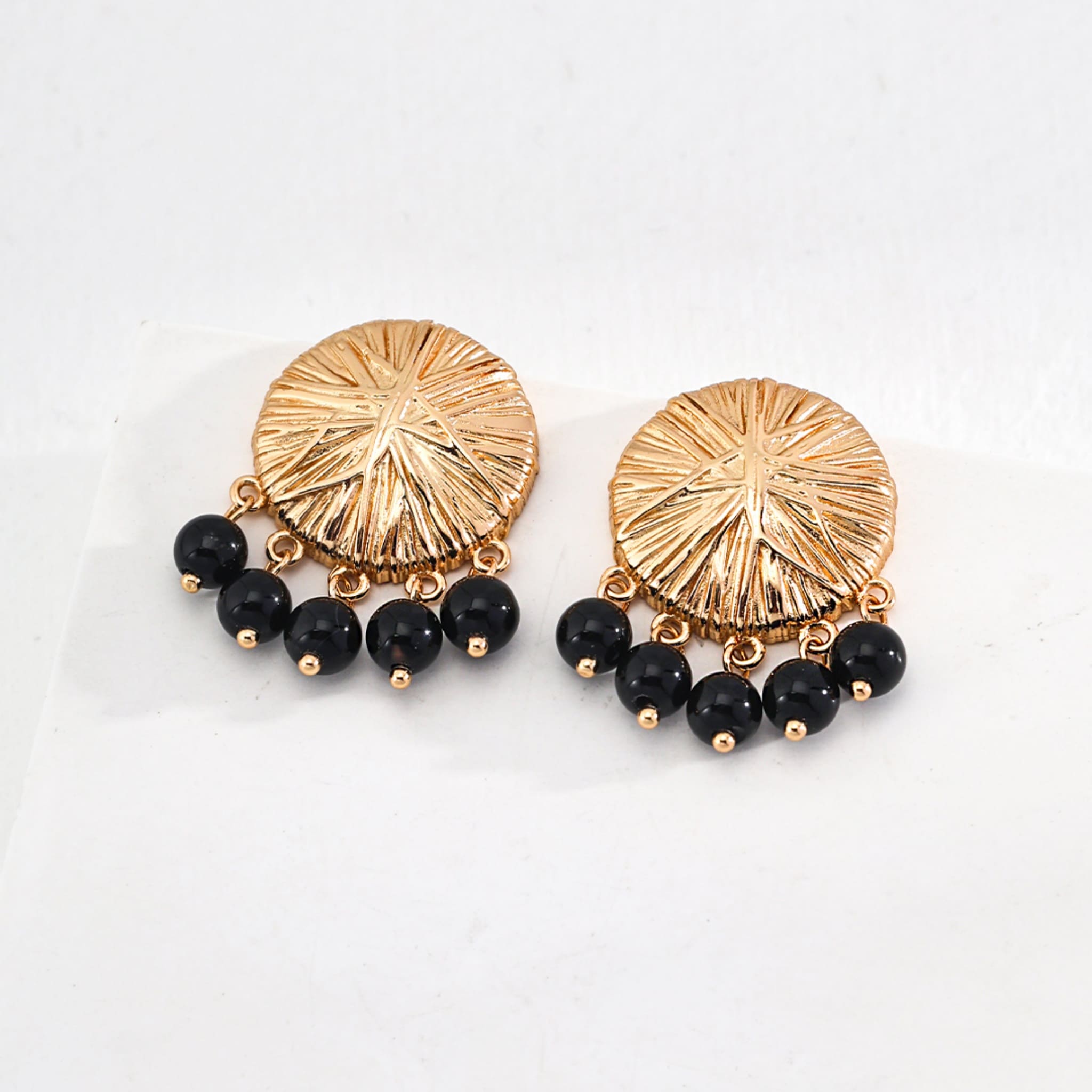 Elegant Black Onyx Earrings Vintage Gold for Office and Evening Look-1