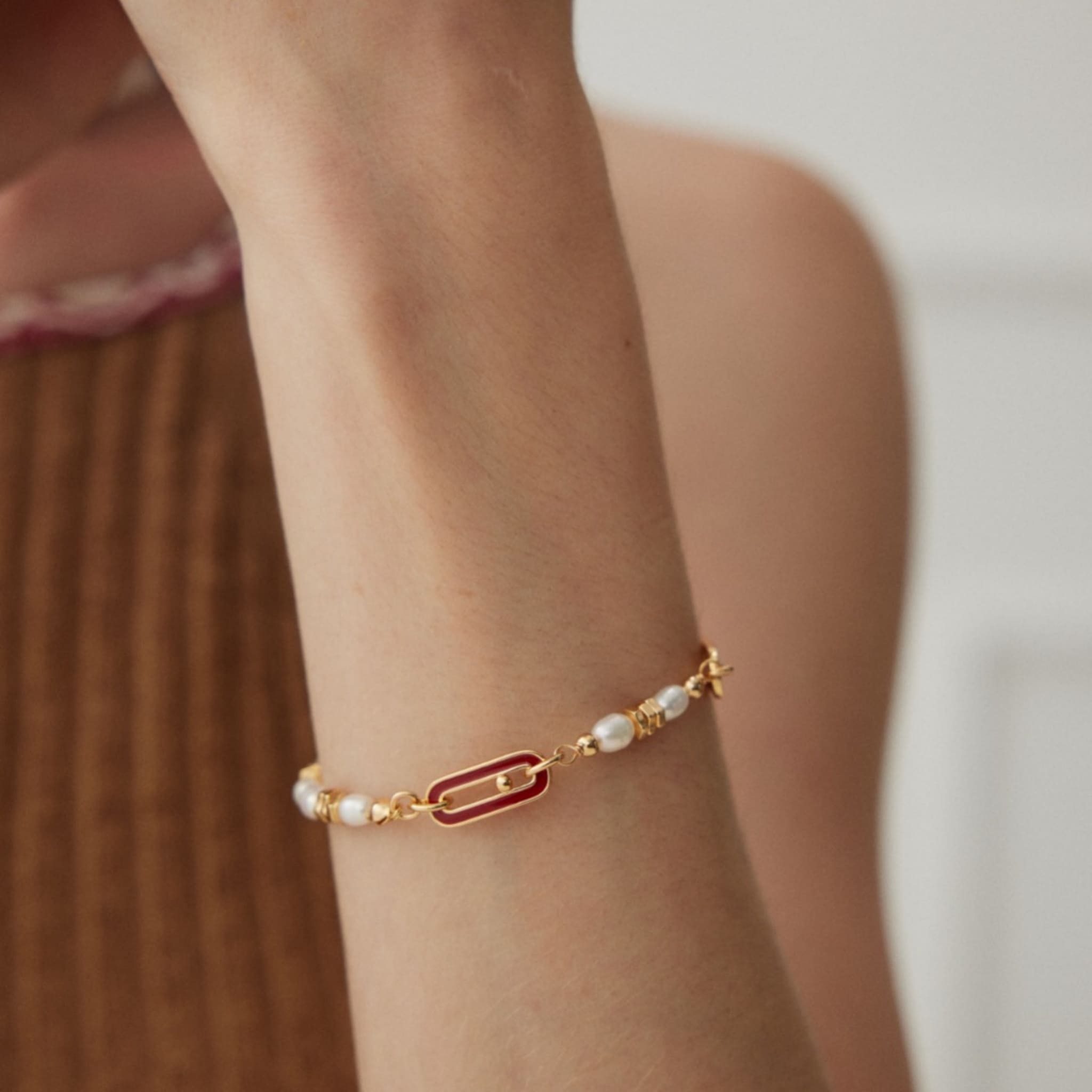 Elegant Red Enamel Pearl Bracelet for Daily Chic and Romantic Evenings-2