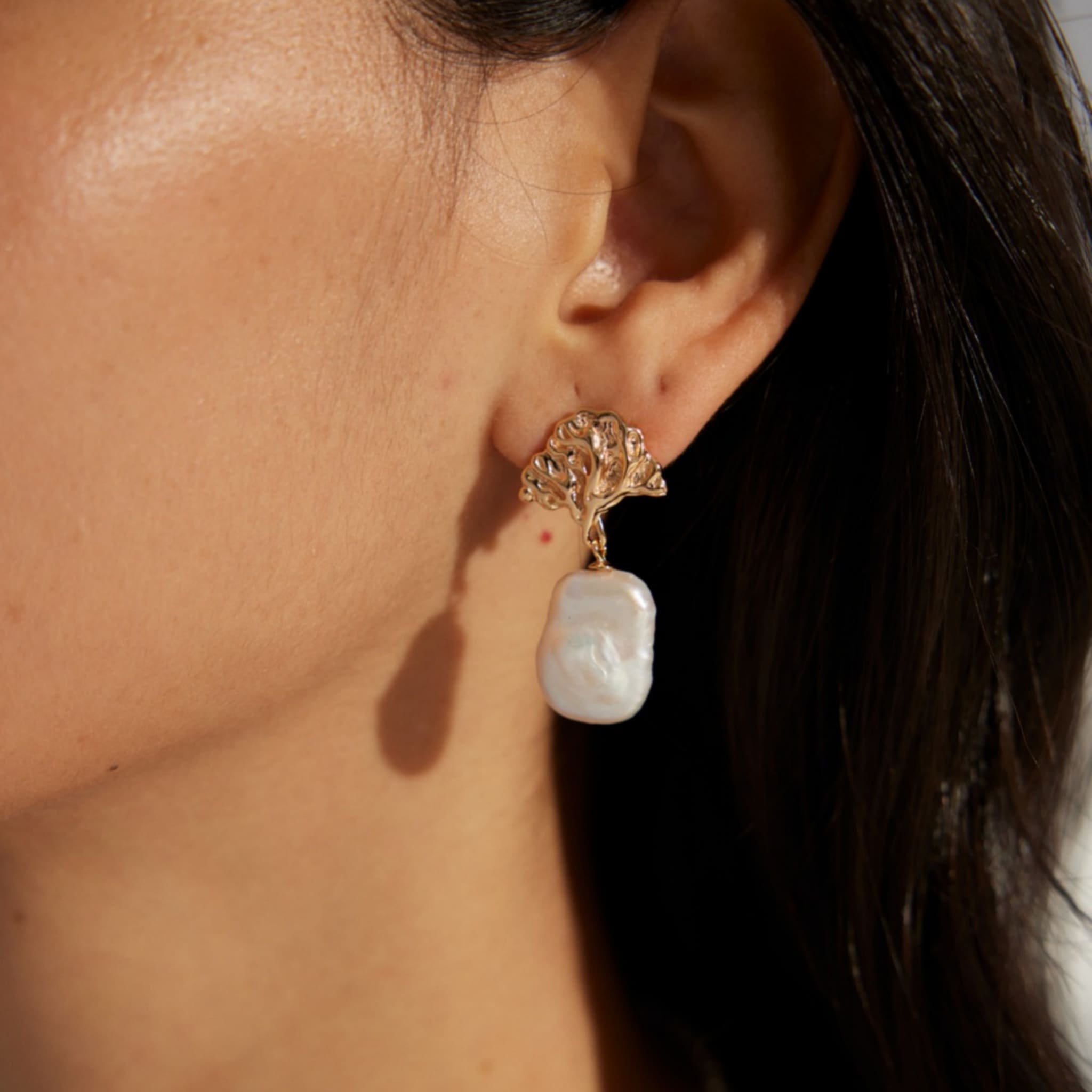 Fan Shaped Baroque Pearl Earrings for Weddings-5