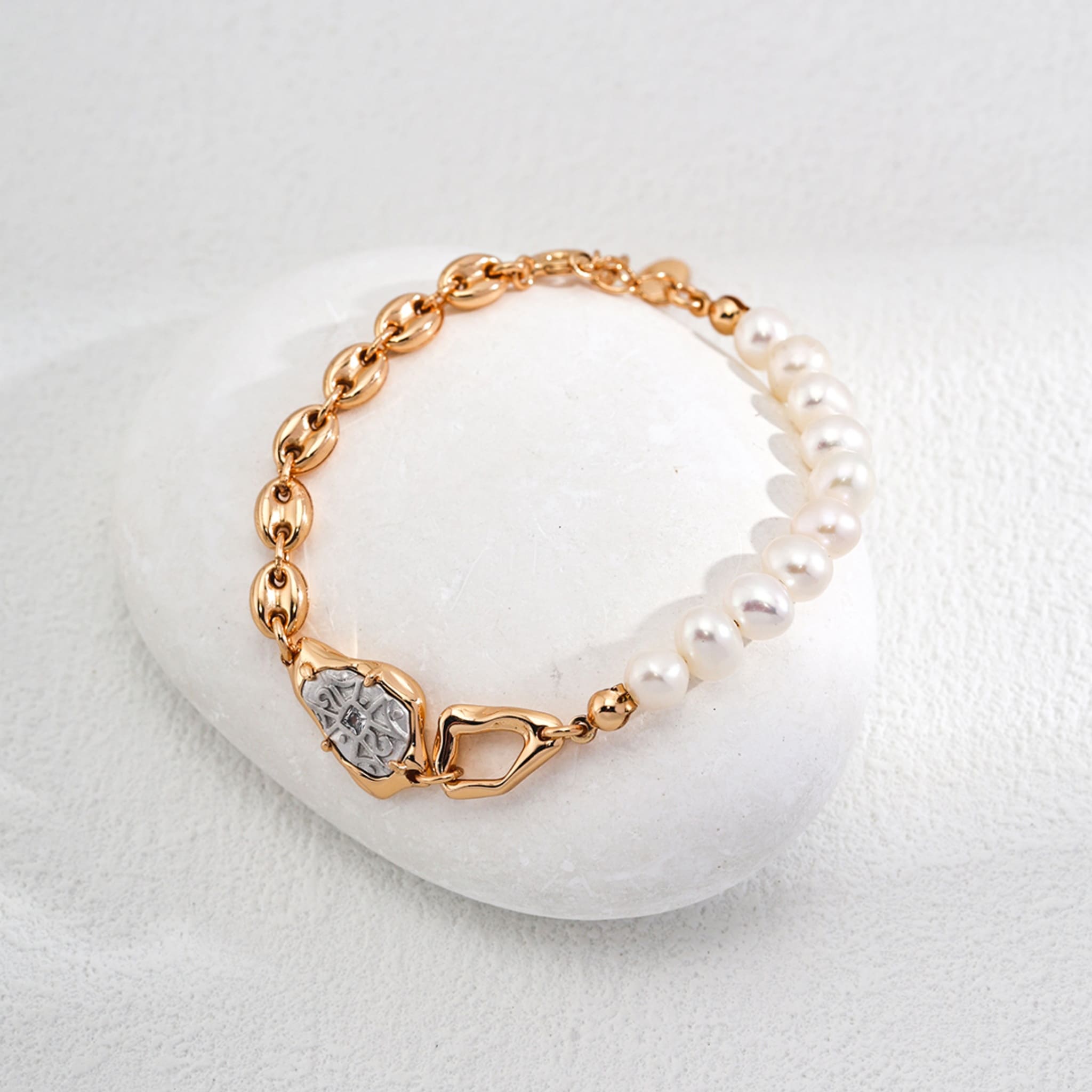 Golden Pearl Bracelet Birthday Gift Elegant Vintage Gold Zircon Jewelry-1