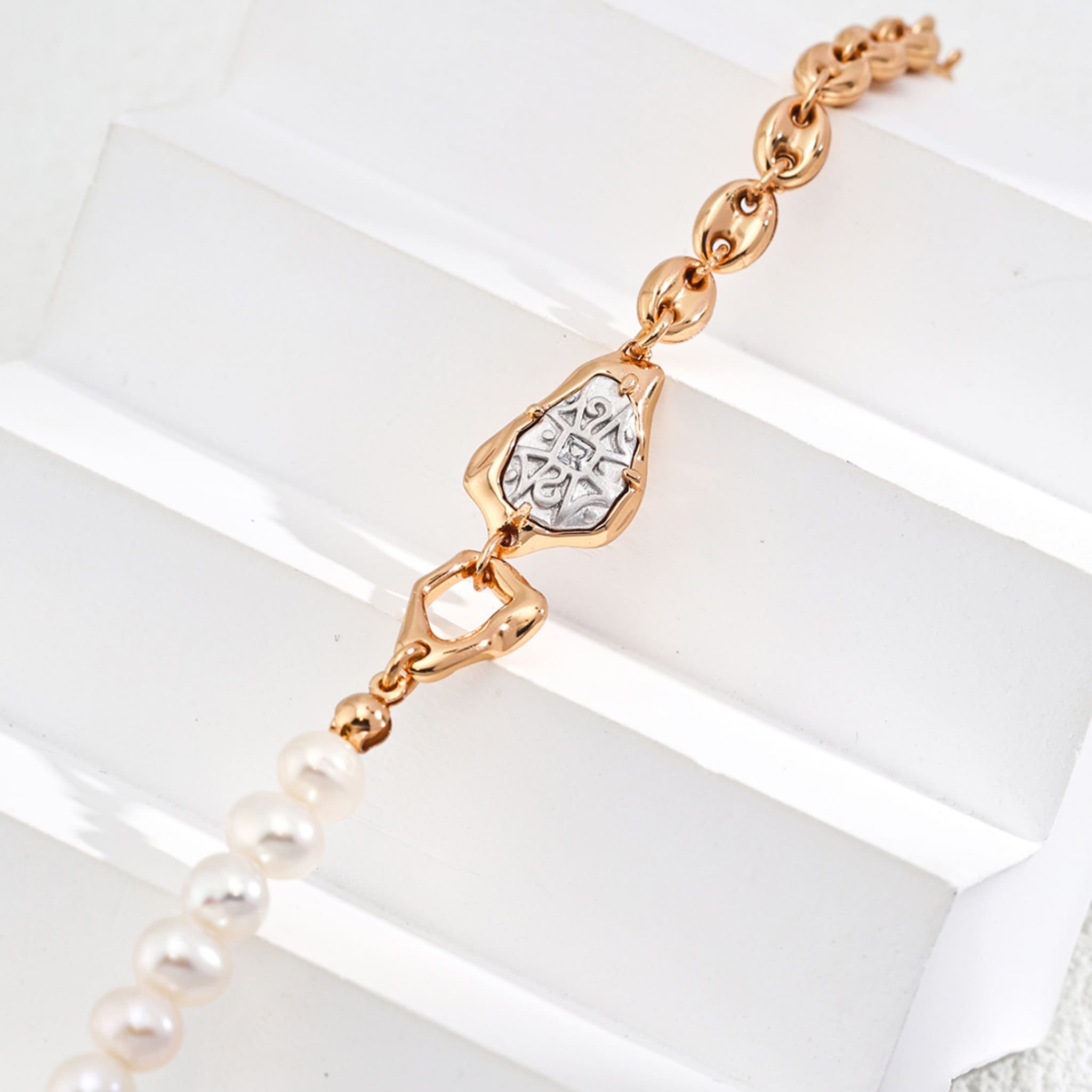 Golden Pearl Bracelet Birthday Gift Elegant Vintage Gold Zircon Jewelry-4