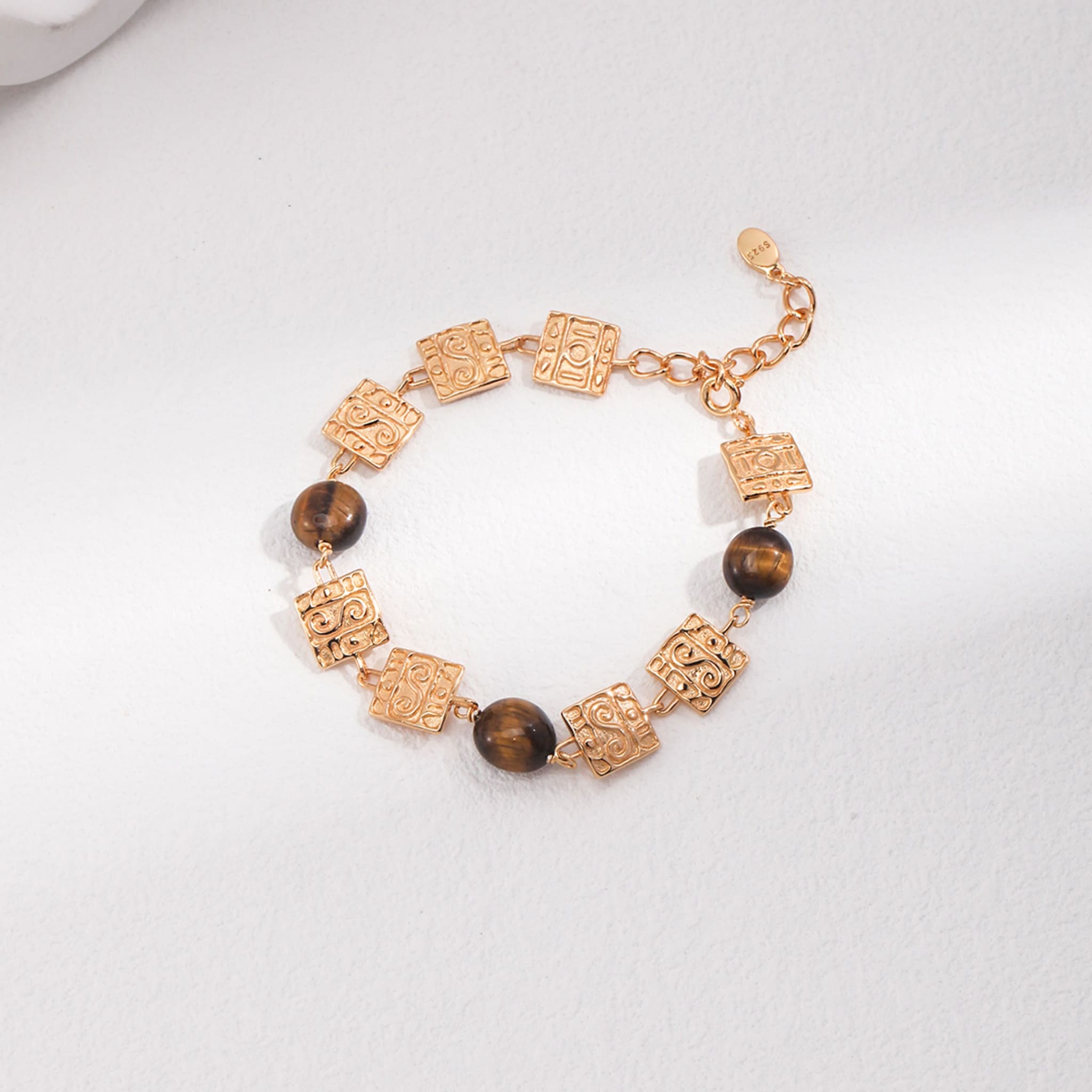 Handmade Tiger Eye Bracelet in 18K Gold for Everyday Elegance1