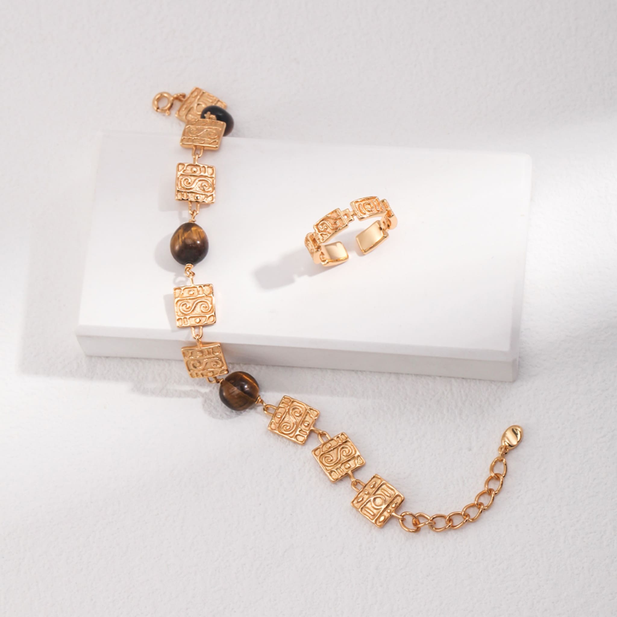 Handmade Tiger Eye Bracelet in 18K Gold for Everyday Elegance-3