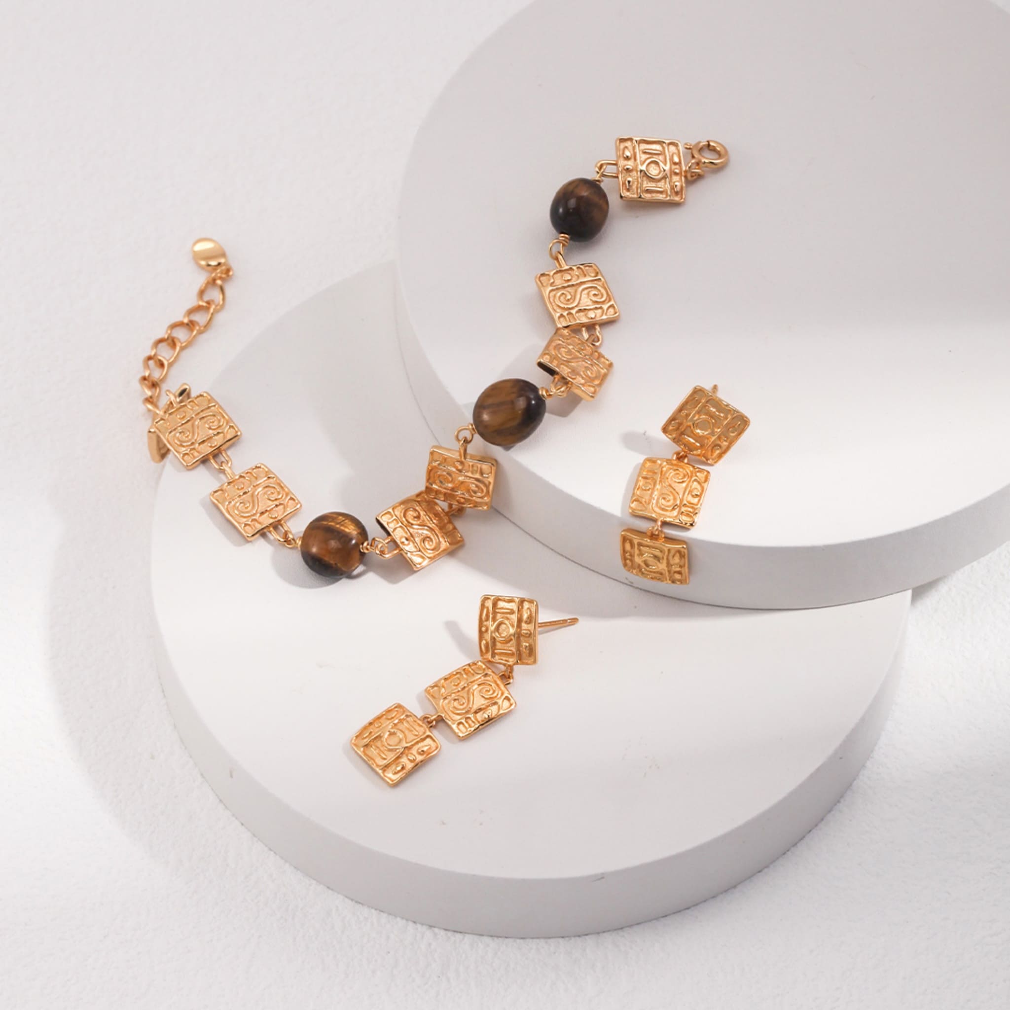Handmade Tiger Eye Bracelet in 18K Gold for Everyday Elegance-4