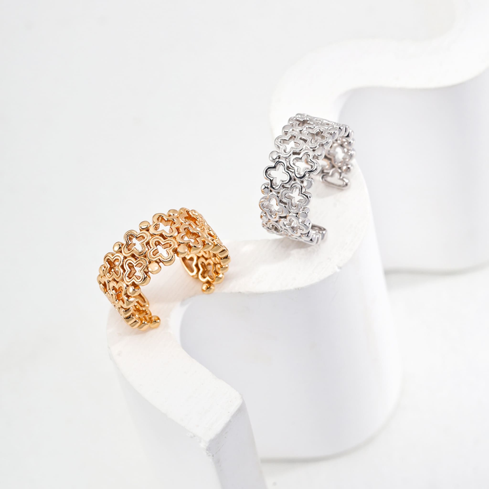 Radiant Clover Ring