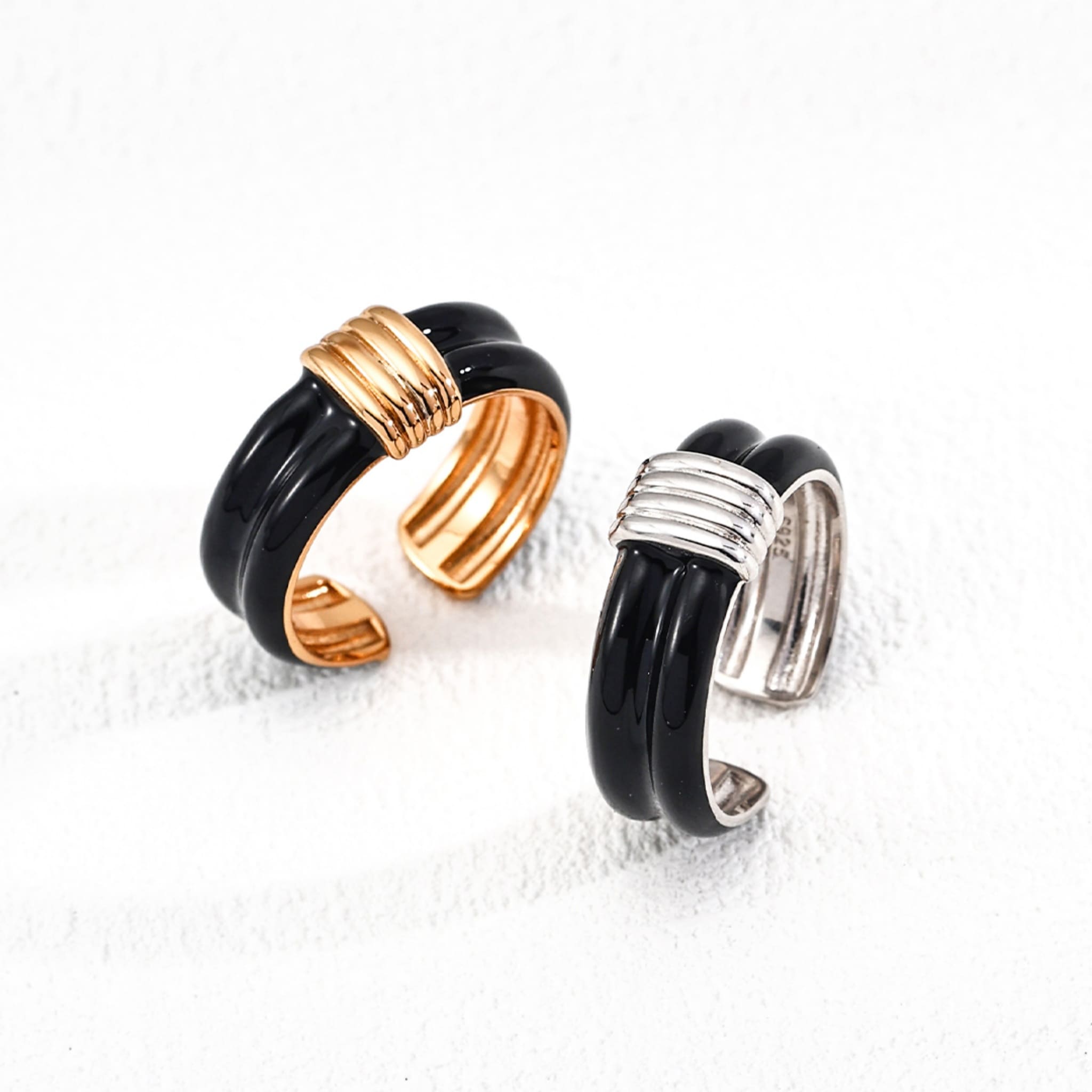 Shadow Curve Ring