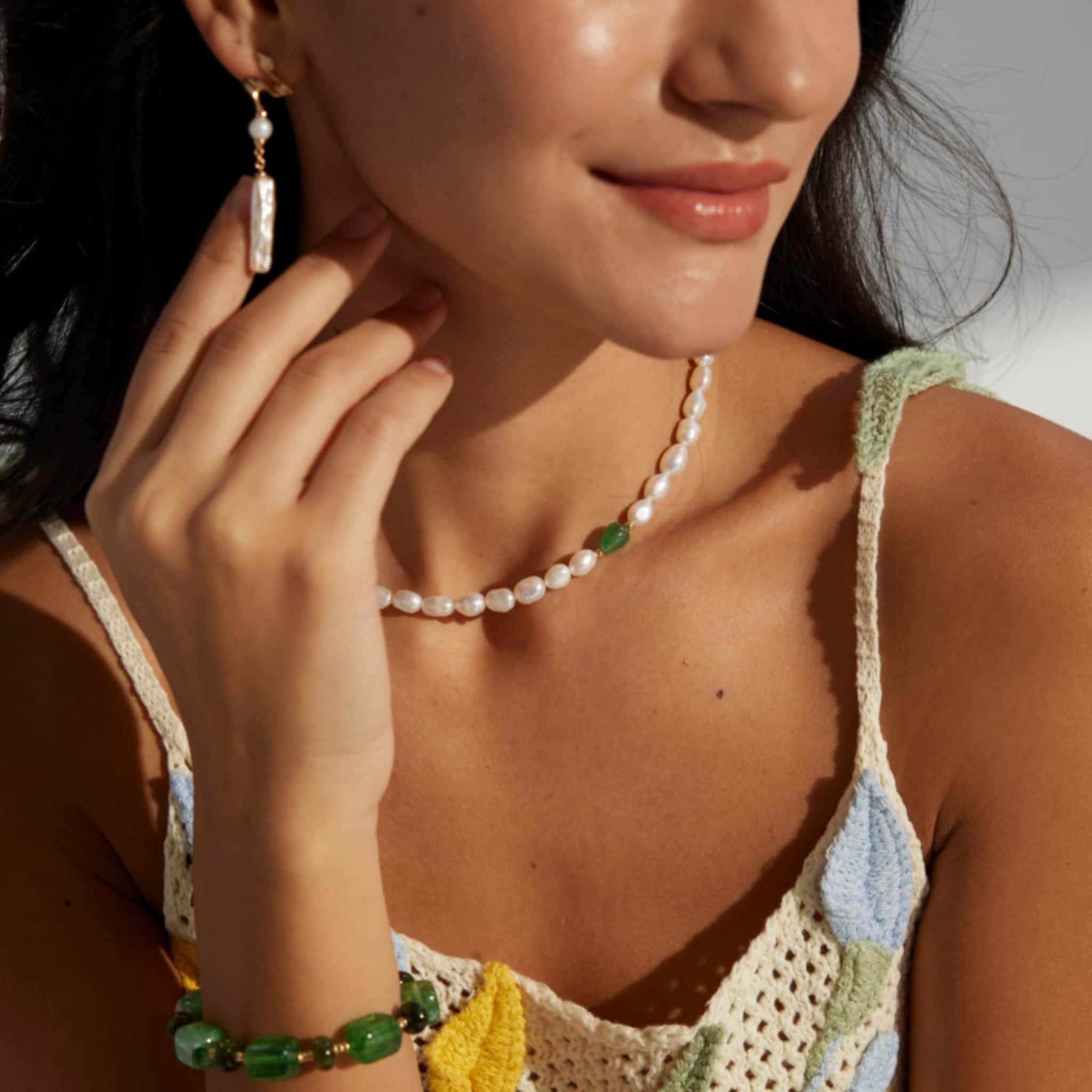 Minimalist Pearl Drop Earrings Vintage Gold Modern Geometry-2