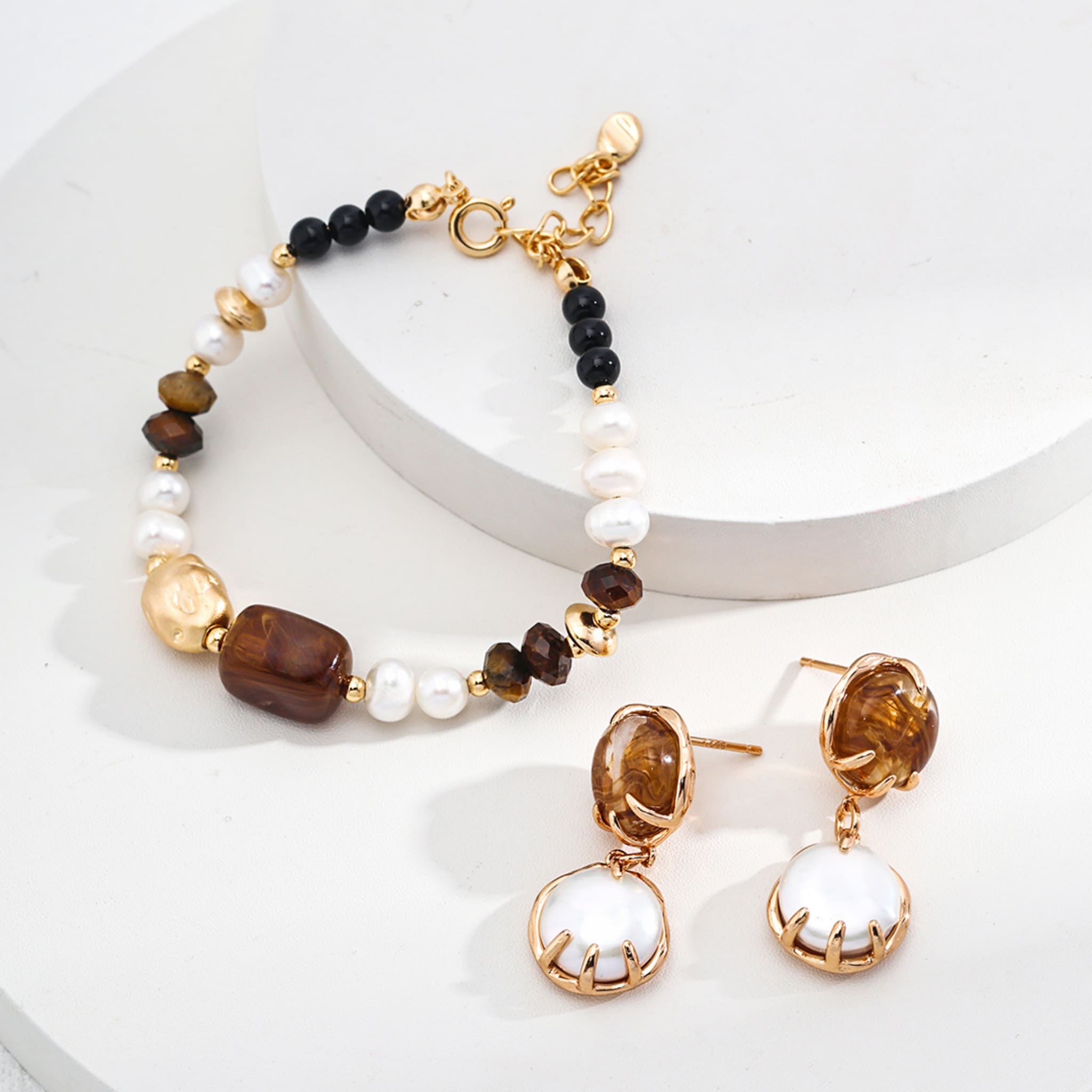 Tiger Eye & Pearl Bracelet