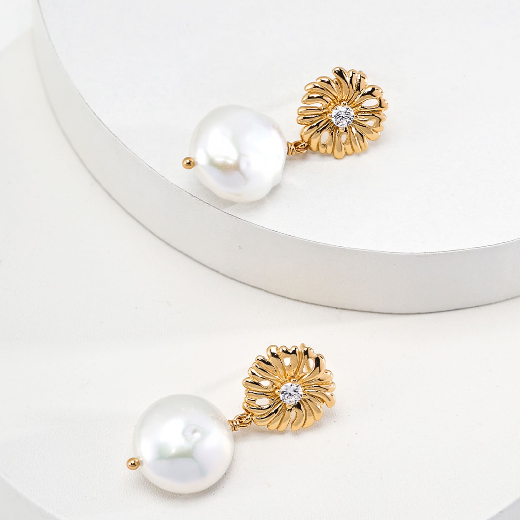 Sophisticated Zircon Pearl Earrings for Workplace Elegance-1