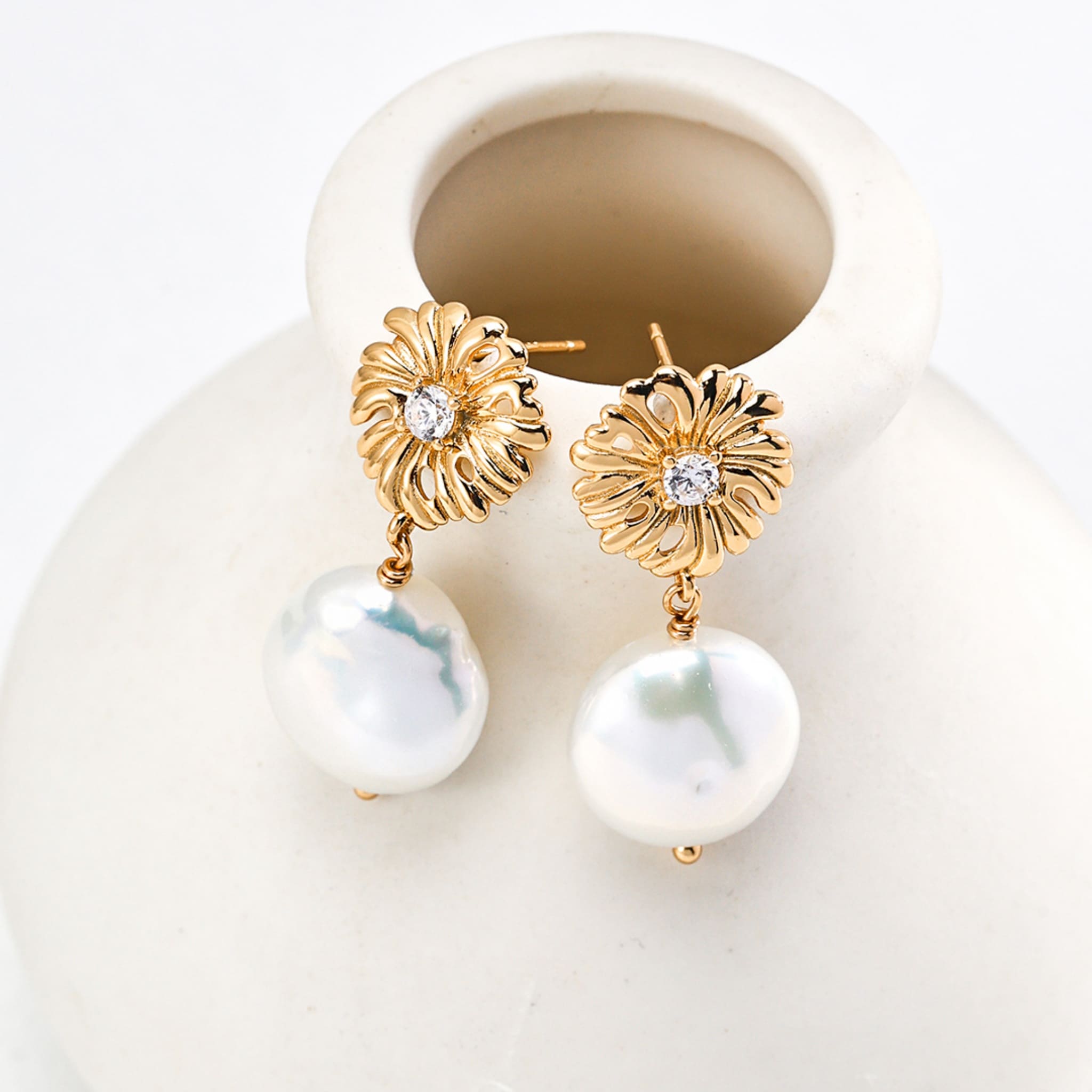 Sophisticated Zircon Pearl Earrings for Workplace Elegance-3