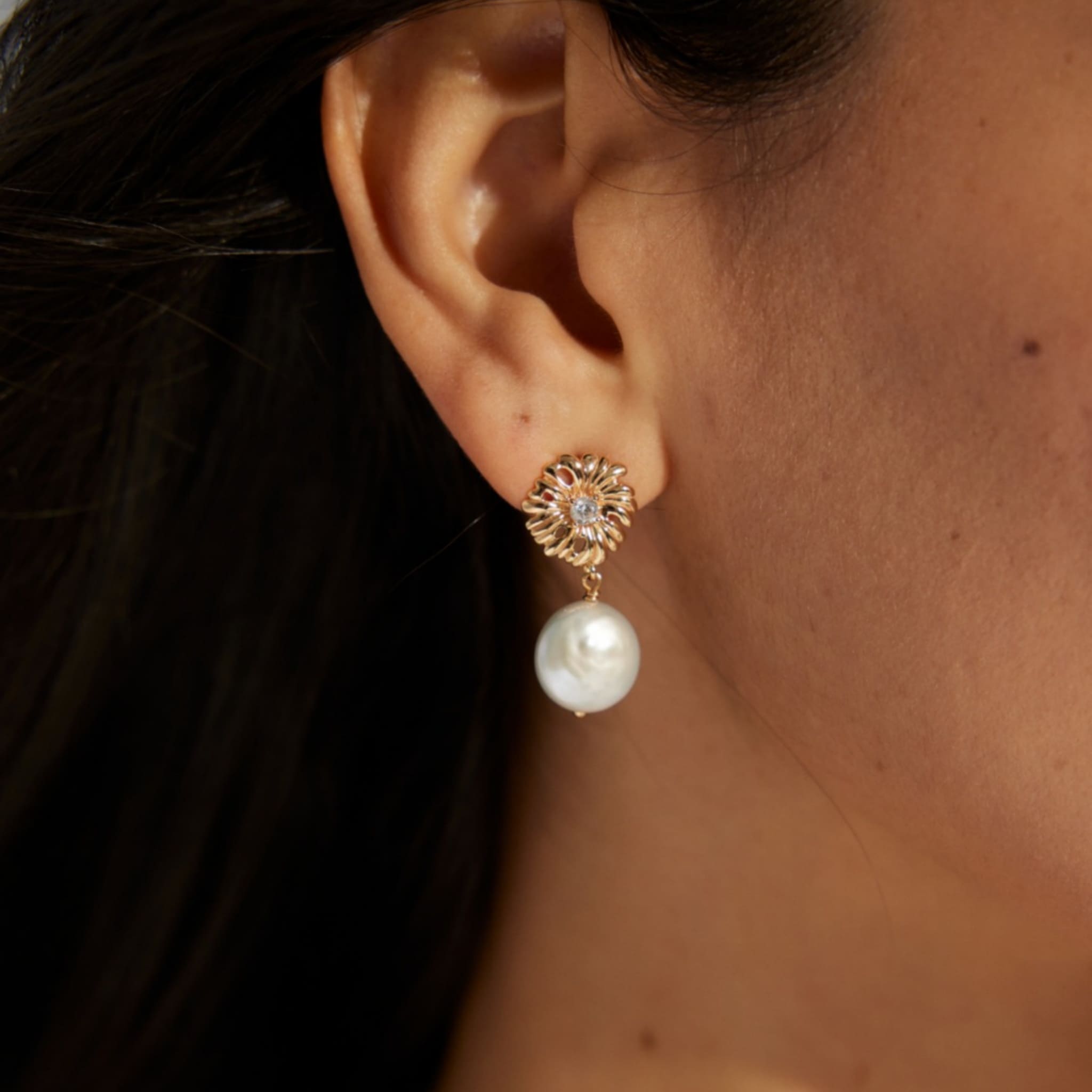 Sophisticated Zircon Pearl Earrings for Workplace Elegance-4