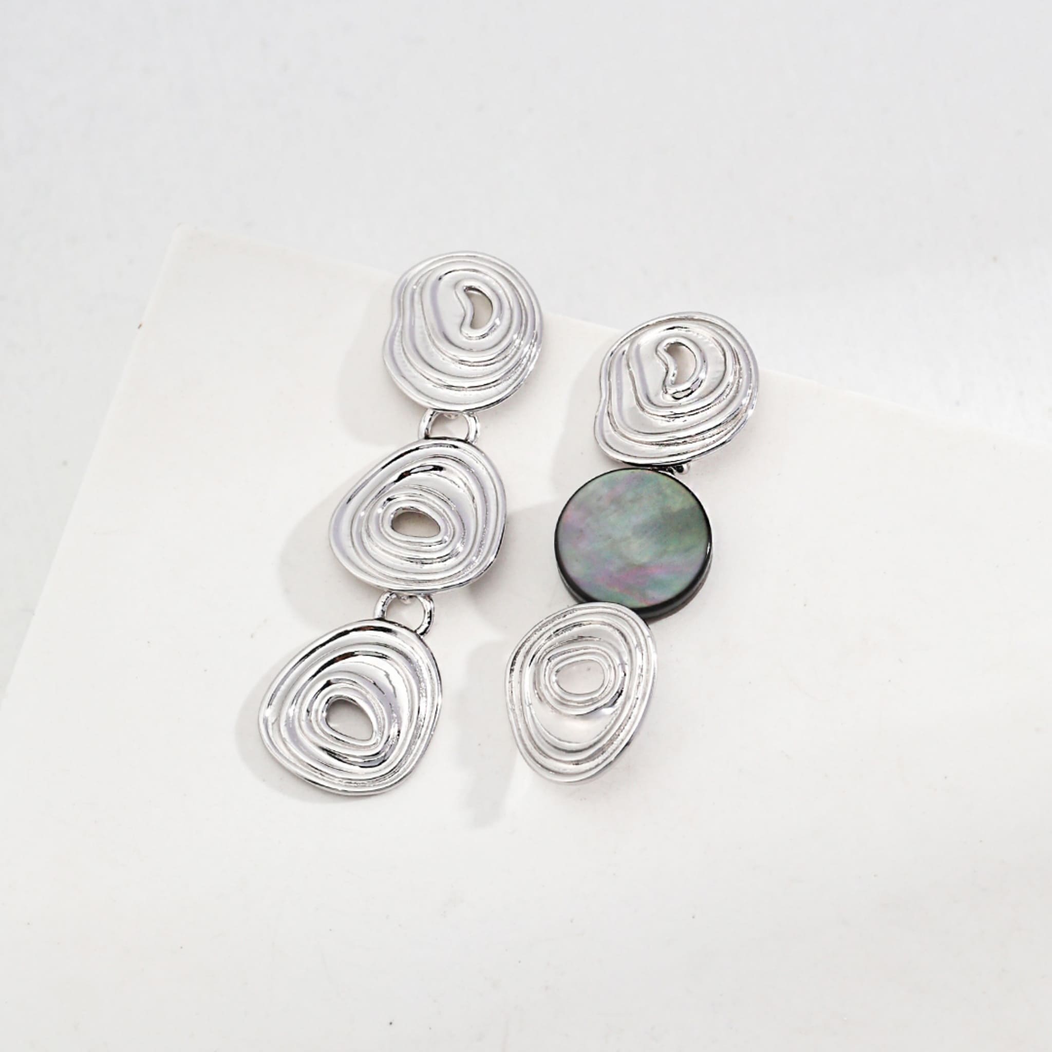 Trendy Women's Jewelry Black Mother-of-Pearl Sterling Silver Earrings Date Night Special Edition-4