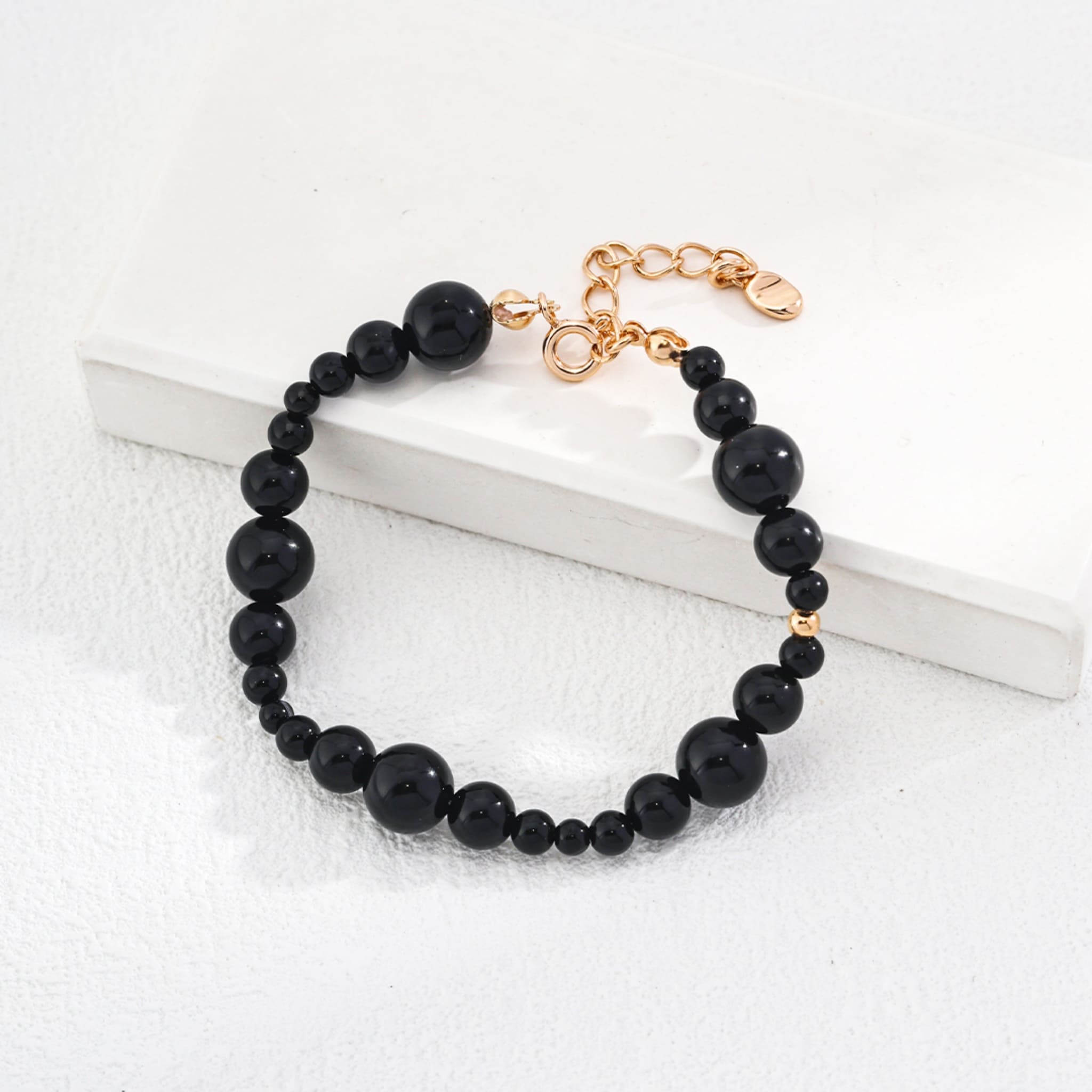 Vintage Gold Black Agate Jewelry Set Elegant Gift for Her Timeless Style-4